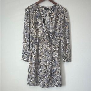 NWT BOUTIQUE Cream Snakeskin Print Long Sleeve Dress